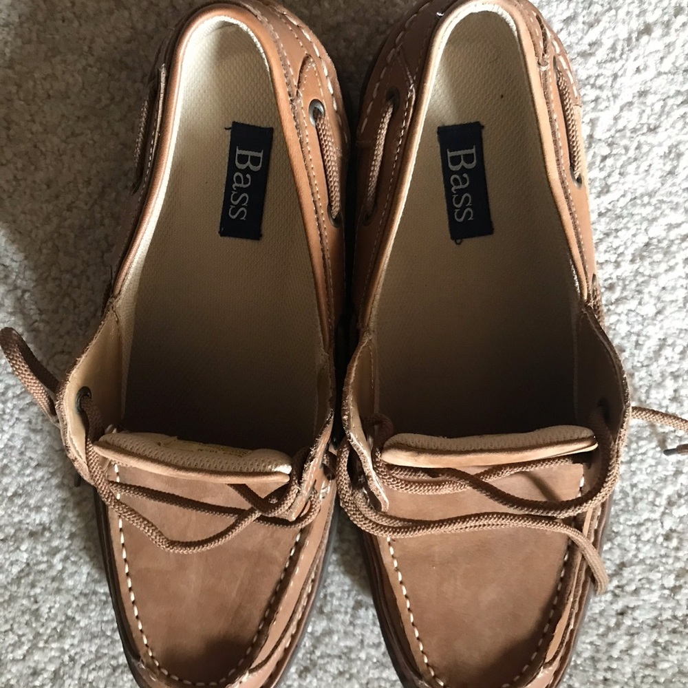 BASS BOATING SHOES ALMOST ZERO MILES
